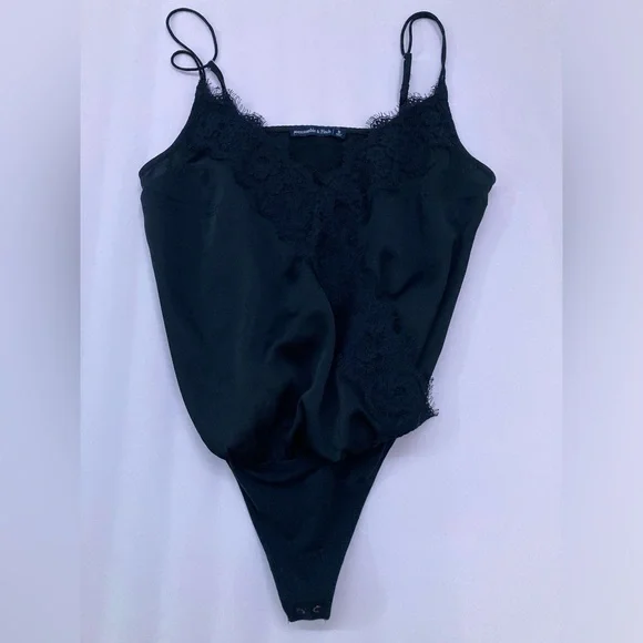 Abercrombie & Fitch Black Stain Floral Lace Sleeveless Bodysuit - Picture 7 of 10